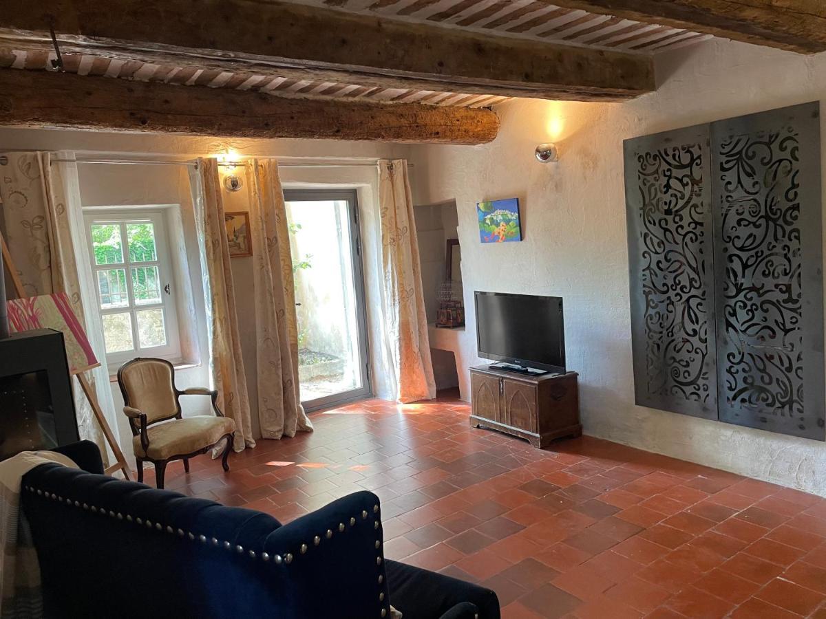 Ermitage Notre Dame De Vacquieres Bed & Breakfast Noves Екстериор снимка