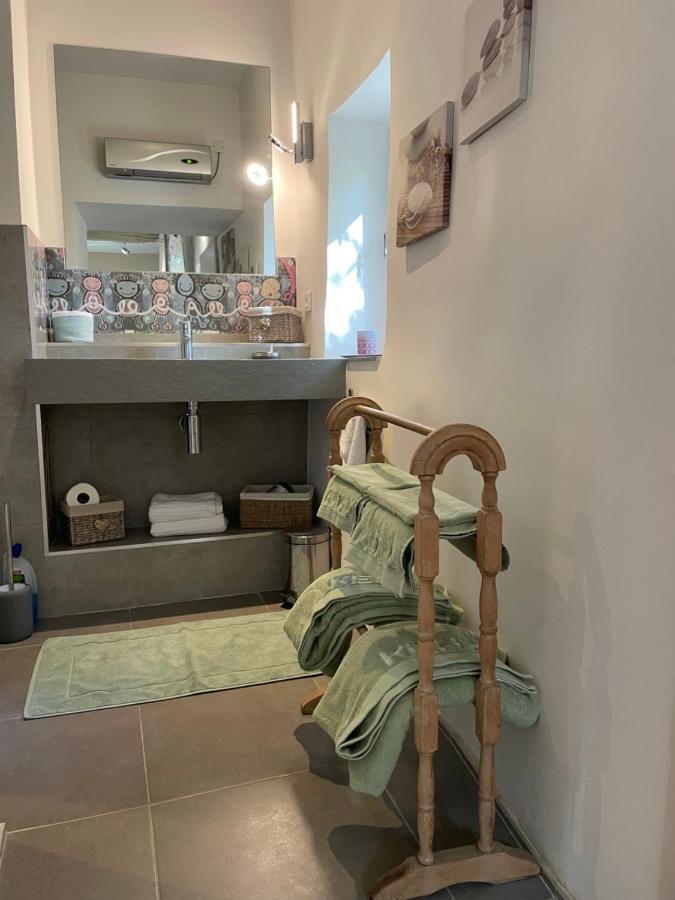 Ermitage Notre Dame De Vacquieres Bed & Breakfast Noves Екстериор снимка
