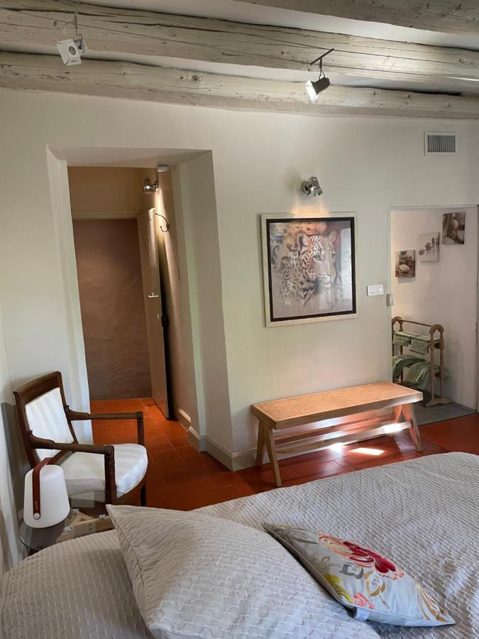 Ermitage Notre Dame De Vacquieres Bed & Breakfast Noves Екстериор снимка