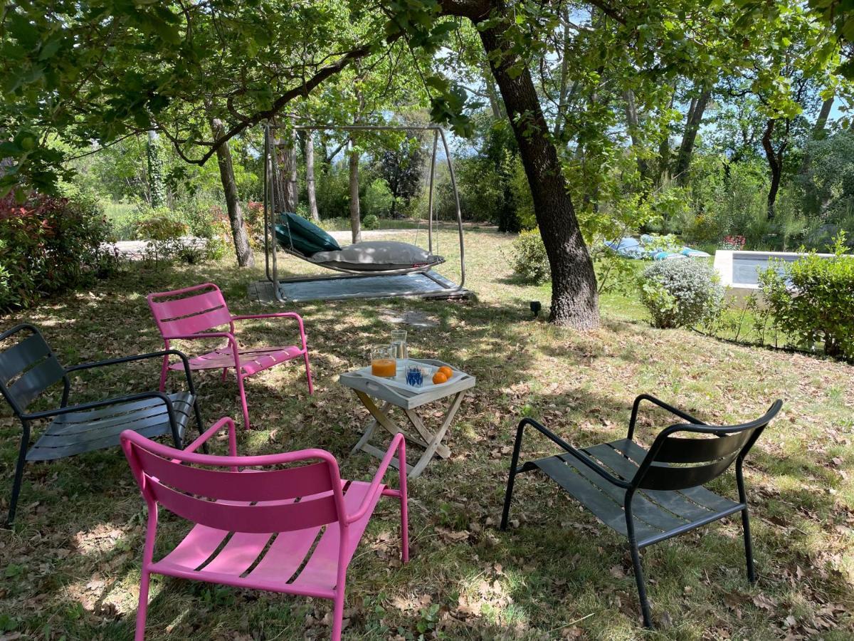 Ermitage Notre Dame De Vacquieres Bed & Breakfast Noves Екстериор снимка