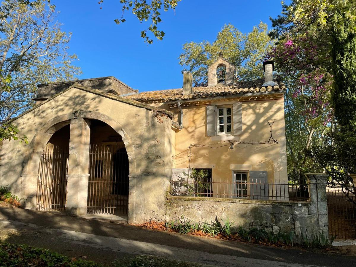Ermitage Notre Dame De Vacquieres Bed & Breakfast Noves Екстериор снимка