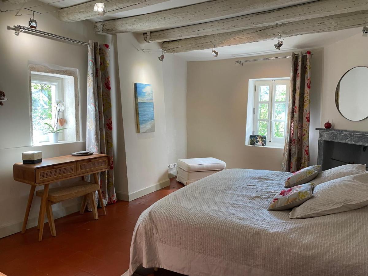 Ermitage Notre Dame De Vacquieres Bed & Breakfast Noves Екстериор снимка
