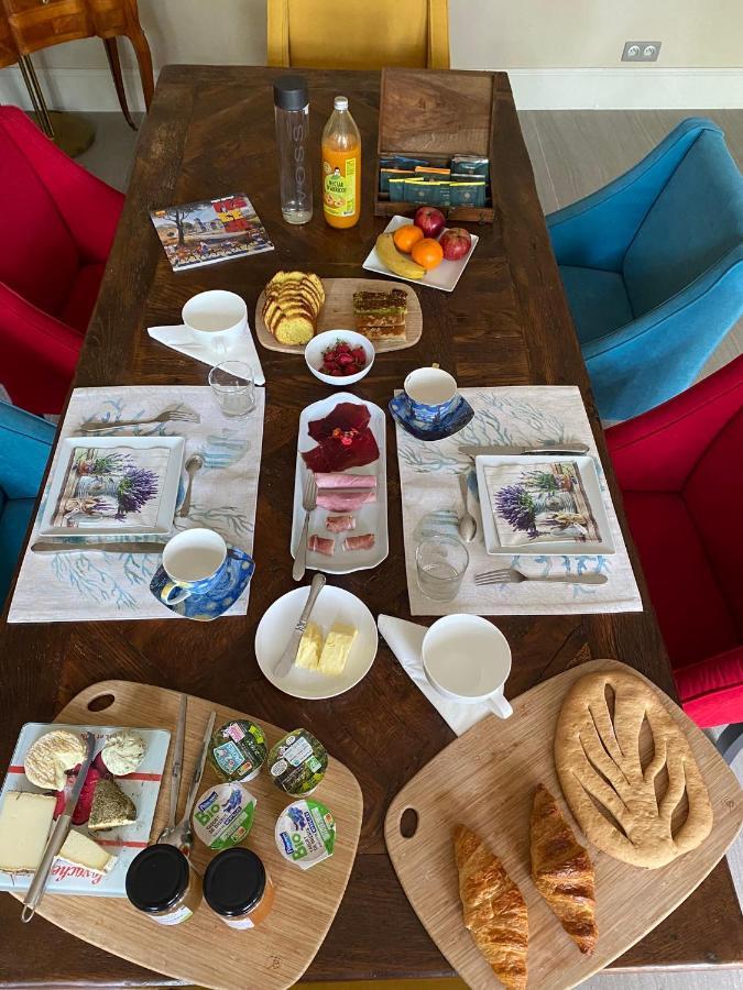 Ermitage Notre Dame De Vacquieres Bed & Breakfast Noves Екстериор снимка